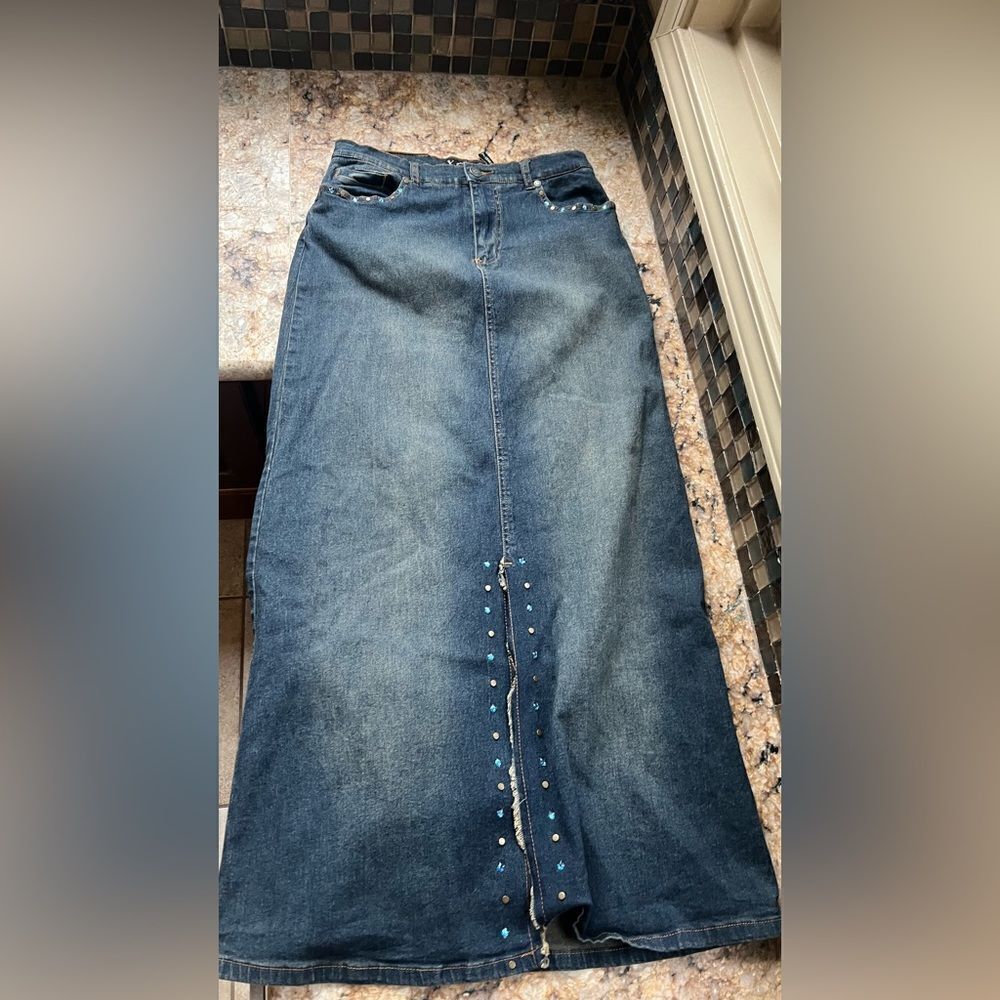 Denim skirt with jewel embellishments